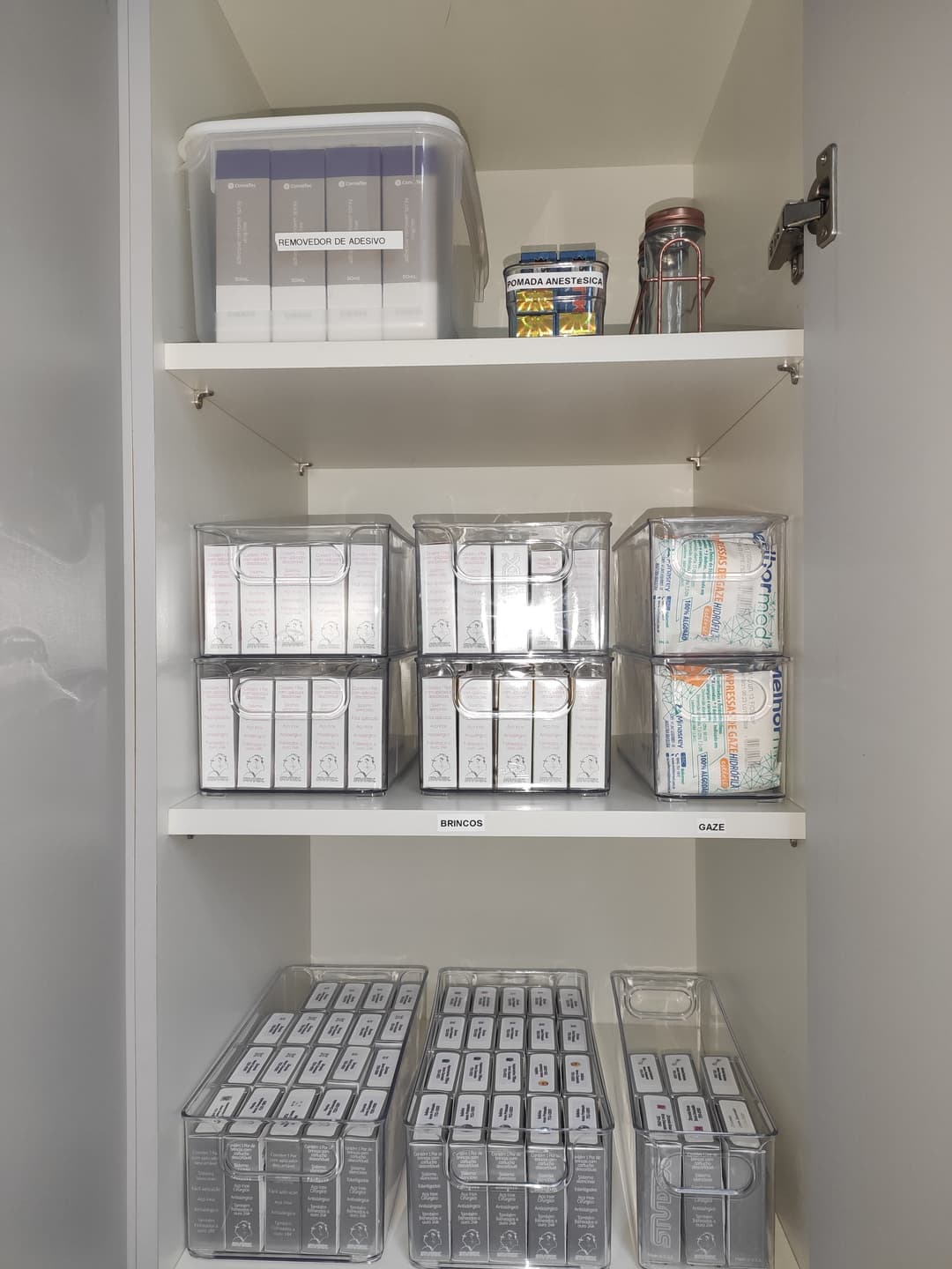 Almoxarifados e estoques organizados